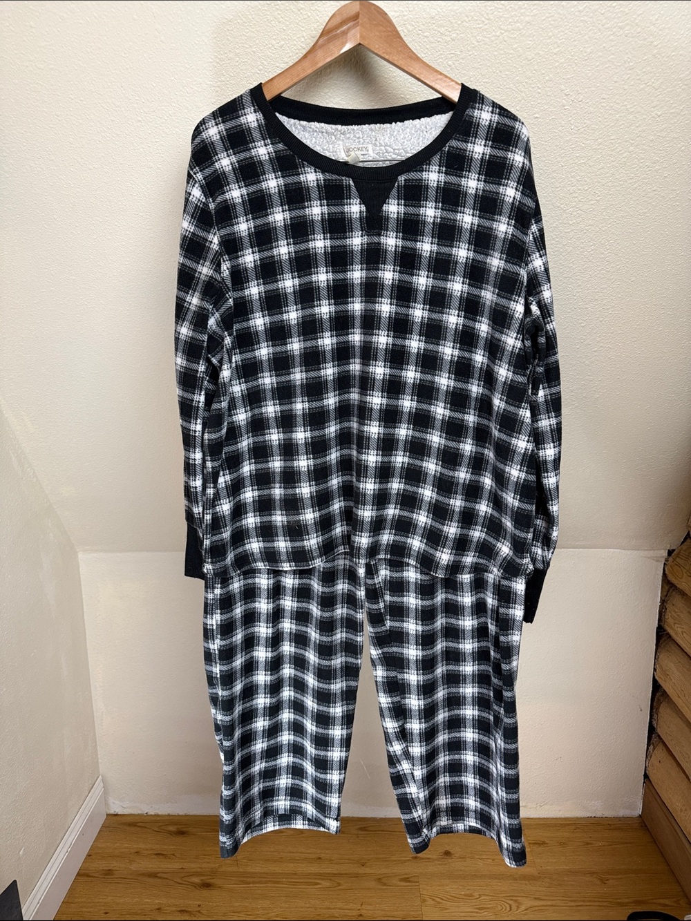 JOCKEY Pajama Set in Black Plaid